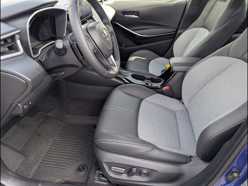 Used 2025 Toyota Corolla XSE FWD image 9