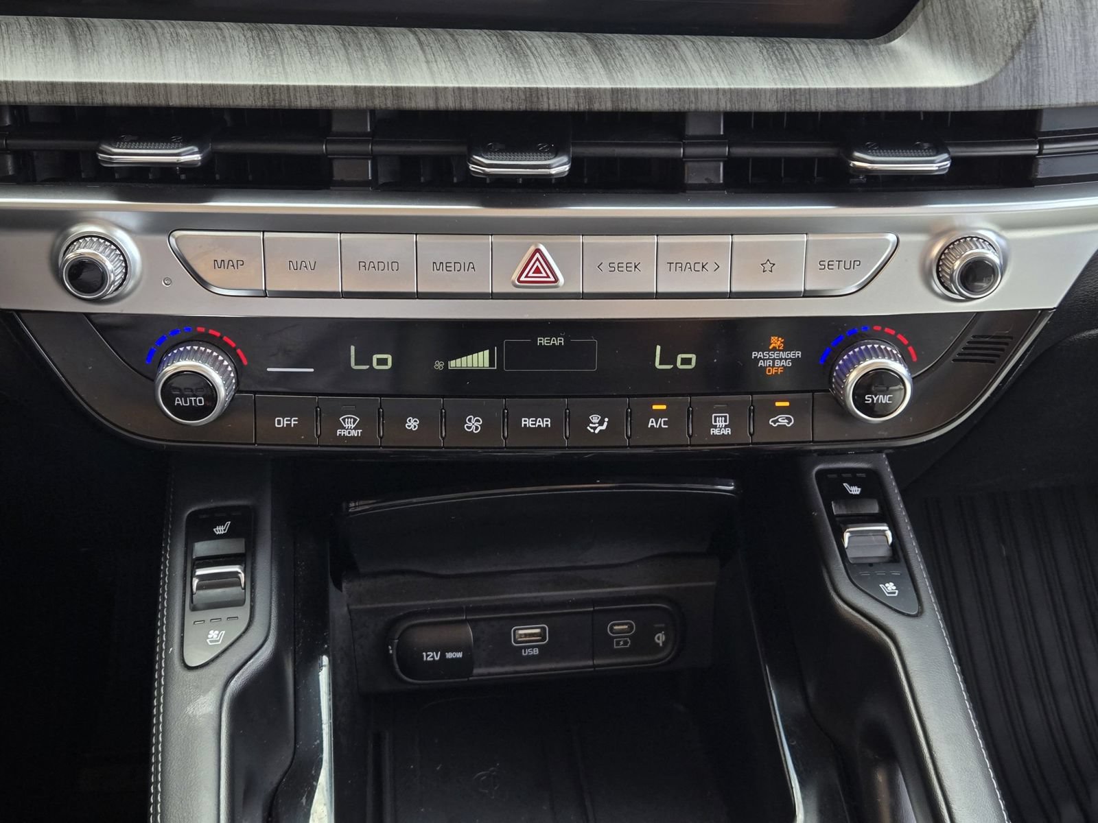 Used 2023 Kia Telluride EX FWD image 18
