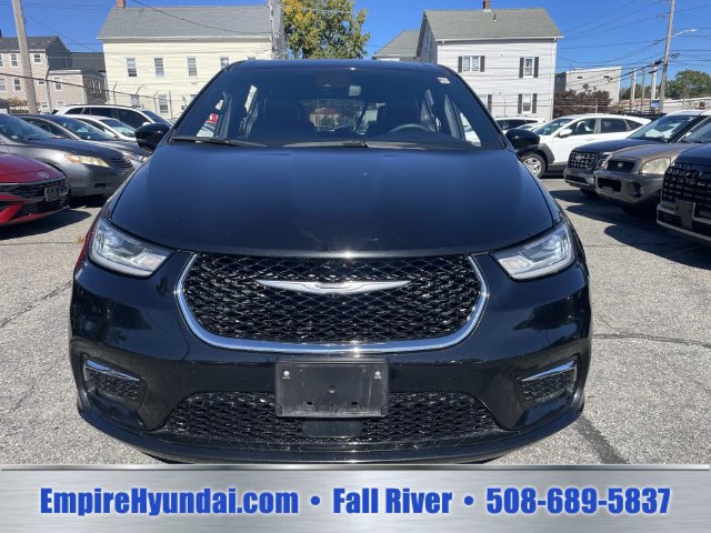 Used 2025 Chrysler Pacifica Select FWD image 11