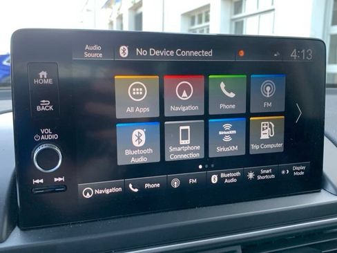 Used 2023 Honda Pilot Touring image 16