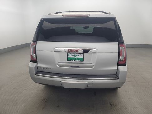 Used 2015 GMC Yukon Denali w/ Touring Package AWD/4WD image 7