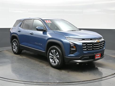 Used 2026 Chevrolet Equinox LT w/ Convenience Package II image 8