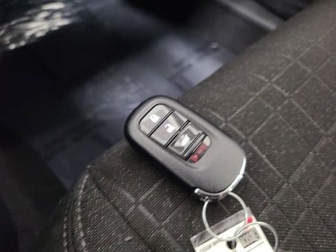 Used 2023 Honda HR-V LX image 32