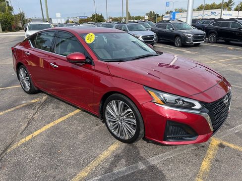 Used 2024 Nissan Altima 2.5 SL image 3