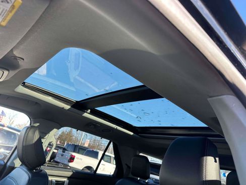 Used 2022 Ford Explorer Limited w/ Equipment Group 301A image 20