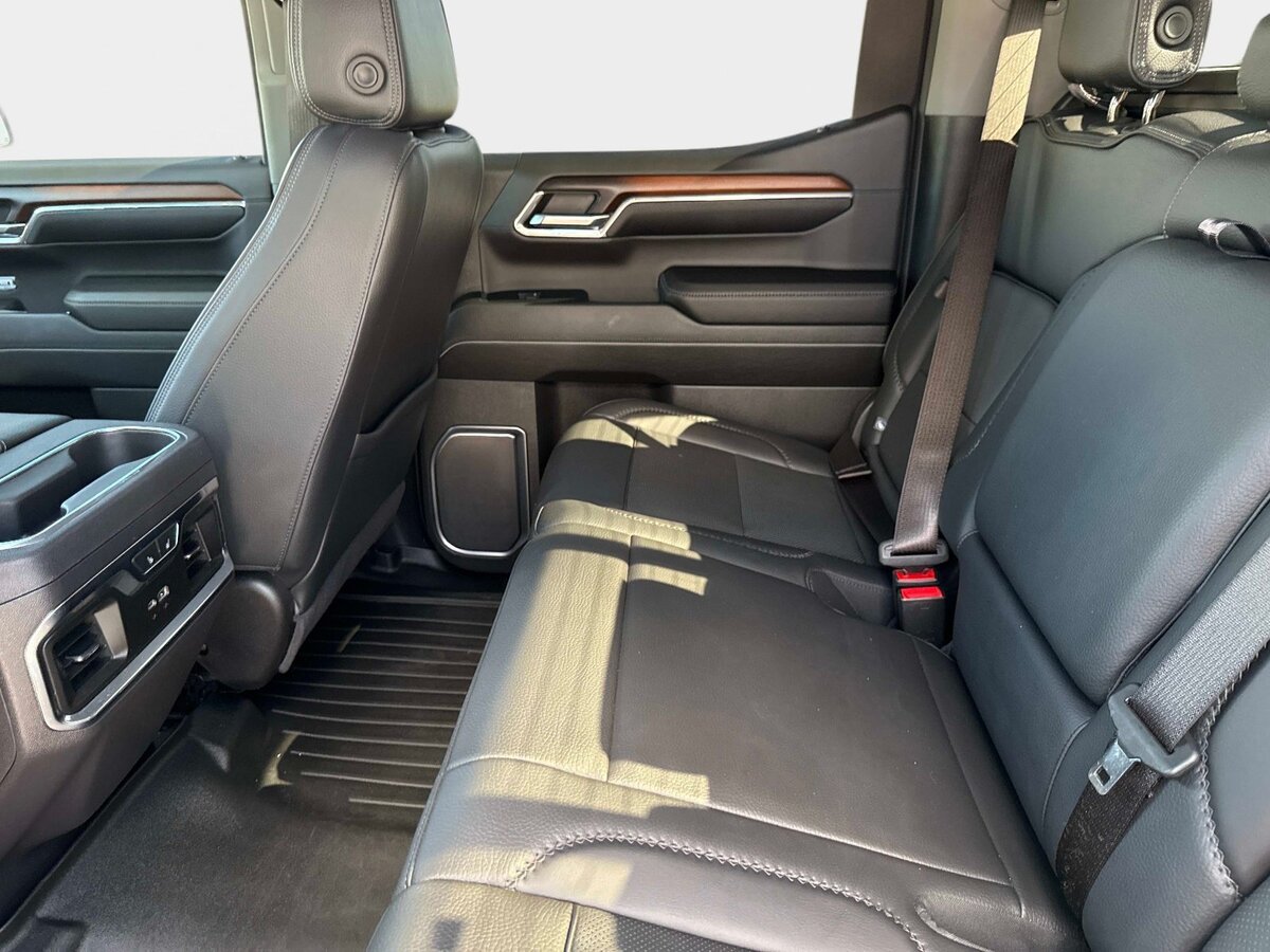 Used 2024 GMC Sierra 1500 Denali w/ Denali Reserve Package RWD image 13