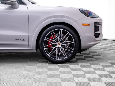 New 2026 Porsche Cayenne GTS AWD/4WD image 38