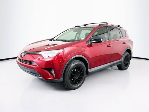 Used 2018 Toyota RAV4 LE w/ Carpet Mat Package AWD/4WD image 3