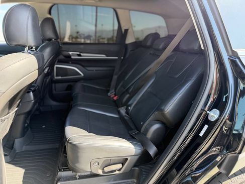 Used 2020 Kia Telluride LX FWD image 4