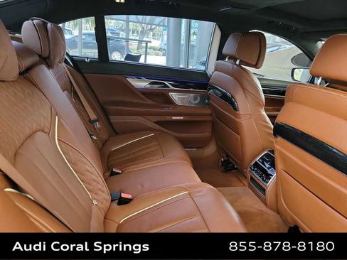 Used 2018 BMW M760i xDrive image 13