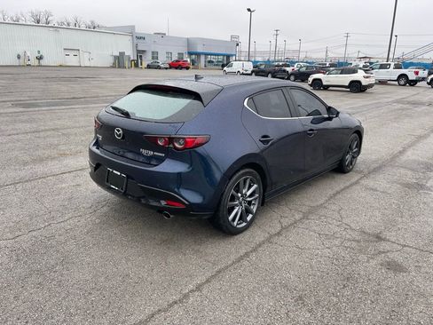 Used 2019 MAZDA MAZDA3 AWD Hatchback w/ Preferred Pkg image 5