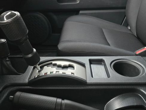 Used 2014 Toyota FJ Cruiser 4WD w/ Convenience Package image 30