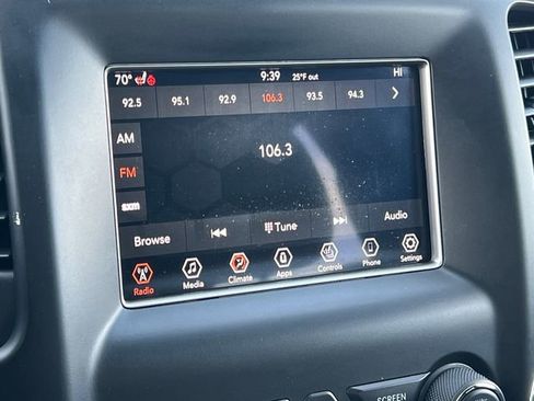 Used 2018 Jeep Grand Cherokee Laredo w/ All-Weather Capability Group image 21