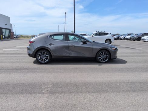 Used 2024 MAZDA MAZDA3 s FWD image 8