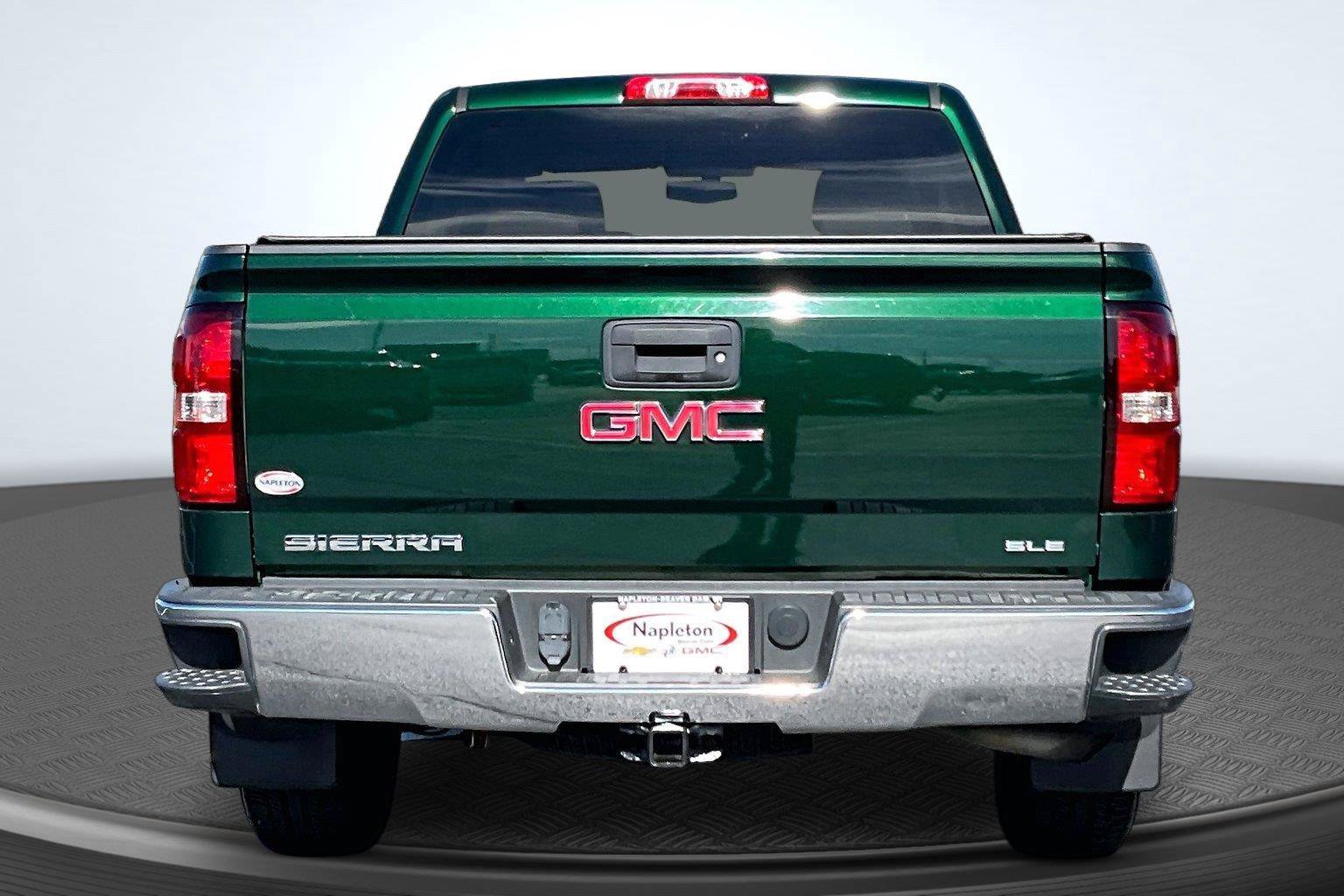 Used 2015 GMC Sierra 1500 SLE w/ SLE Value Package AWD/4WD image 4