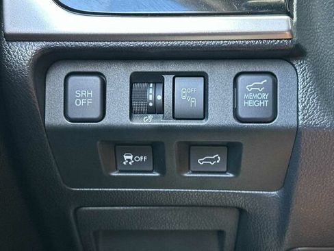 Used 2018 Subaru Forester 2.5i Limited AWD/4WD image 31