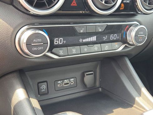 Certified 2025 Nissan Sentra SR FWD image 4