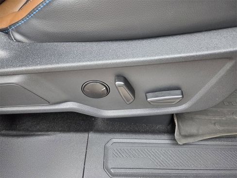 Used 2024 Ford Bronco Outer Banks image 17