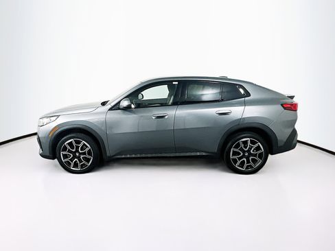Used 2025 BMW X2 xDrive28i image 4
