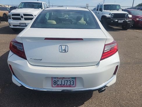 Used 2017 Honda Accord EX-L image 12