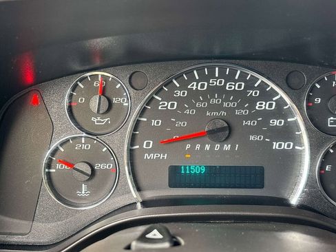 Used 2024 Chevrolet Express 2500 w/ Driver Convenience Package RWD image 19