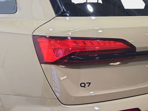 Used 2025 Audi Q7 2.0T Premium Plus w/ Premium Plus Package AWD/4WD image 38