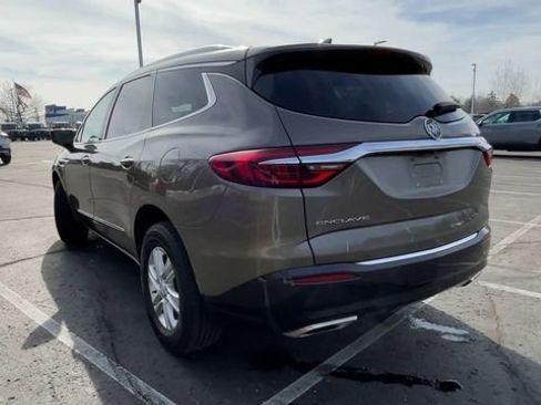 Used 2020 Buick Enclave Essence image 7