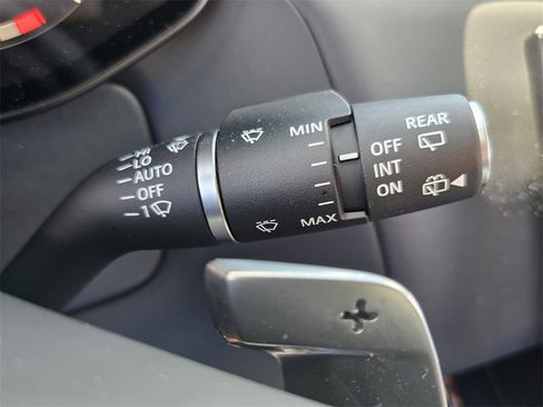 Used 2024 Land Rover Range Rover Sport SE image 26