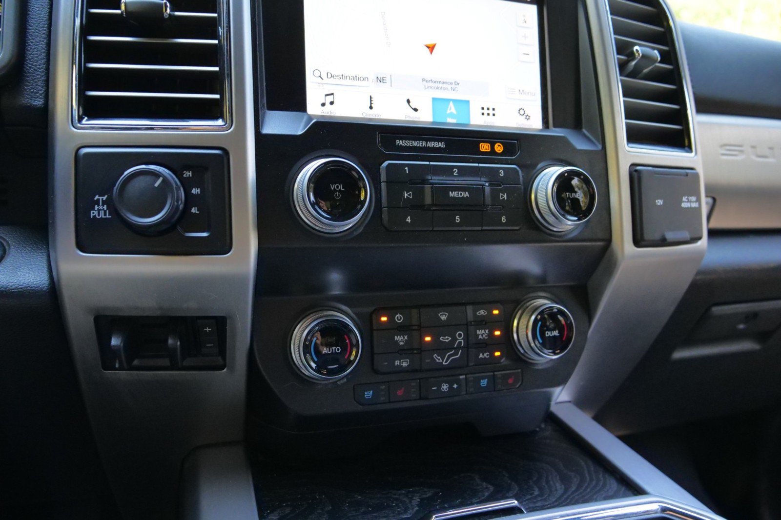 Used 2019 Ford F350 Platinum AWD/4WD image 20