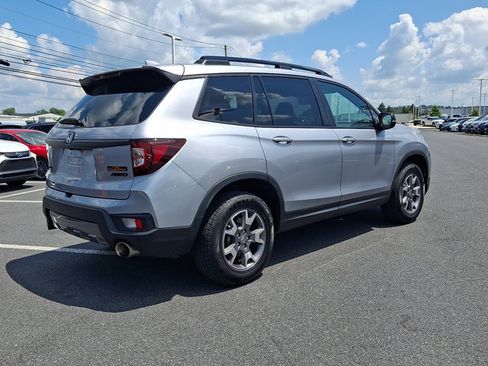 Certified 2023 Honda Passport TrailSport image 7