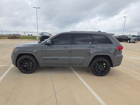 Used 2021 Jeep Grand Cherokee Laredo X AWD/4WD image 6