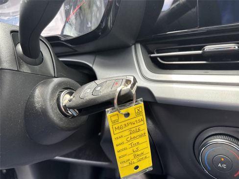 Used 2025 Chevrolet Trax LS FWD image 24