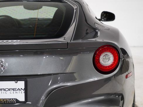 Used 2014 Ferrari F12 Berlinetta image 32