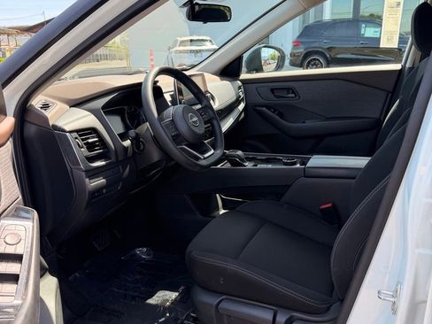 Used 2023 Nissan Rogue S AWD/4WD image 22