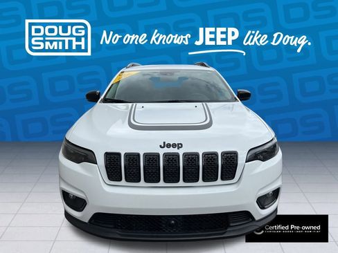 Certified 2022 Jeep Cherokee Latitude w/ Trailer Tow Group image 9