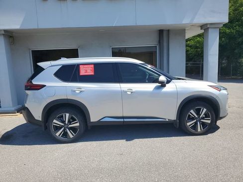 Certified 2023 Nissan Rogue SL w/ SL Premium Package FWD image 14
