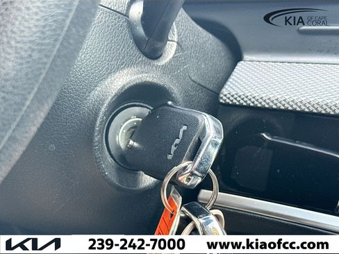 Used 2023 Kia Sportage LX image 32