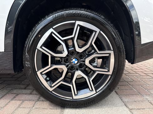 Used 2025 BMW X1 xDrive28i w/ Technology Package AWD/4WD image 18