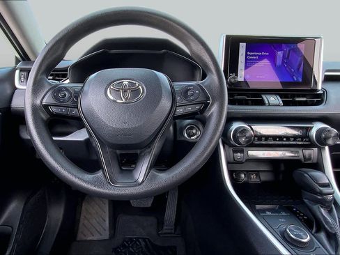 Used 2024 Toyota RAV4 XLE AWD/4WD image 6
