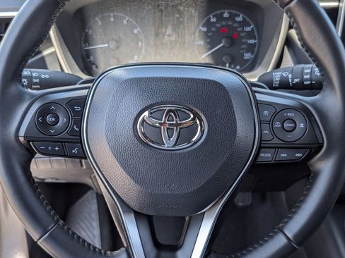 Used 2025 Toyota Corolla SE FWD image 18