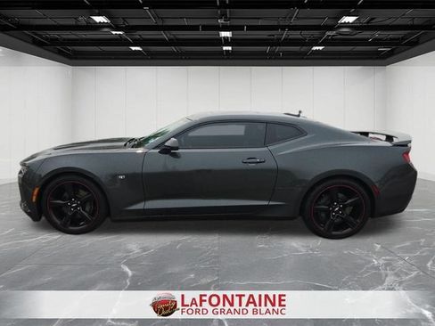 Used 2018 Chevrolet Camaro SS RWD image 4