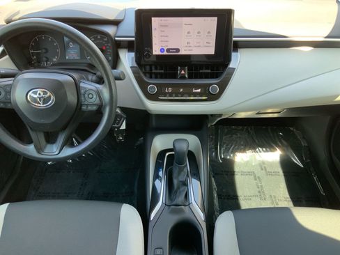 Used 2025 Toyota Corolla LE FWD image 24