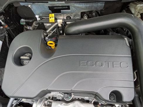 Used 2025 Chevrolet Equinox LT FWD image 32