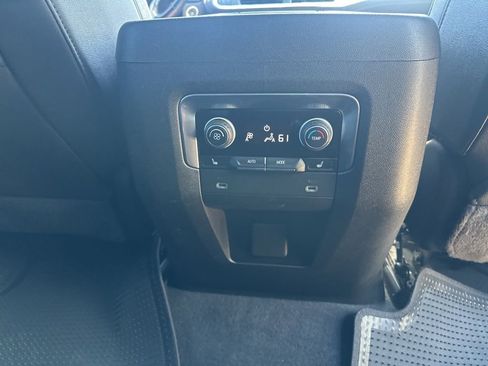 Used 2023 Chevrolet Tahoe Z71 w/ Luxury Package image 18