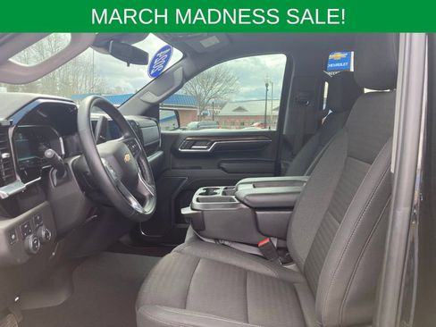 Used 2024 Chevrolet Silverado 1500 LT image 9