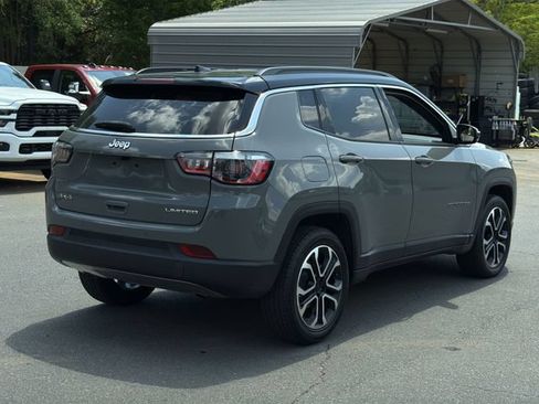 Used 2024 Jeep Compass Limited AWD/4WD image 4