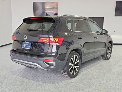 Certified 2023 Volkswagen Taos SE w/ Panoramic Sunroof Package AWD/4WD image 3