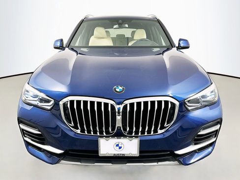 Certified 2022 BMW X5 xDrive40i w/ Luxury Seating Package image 2