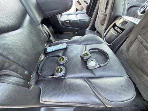 Used 2016 Cadillac Escalade ESV Platinum image 27