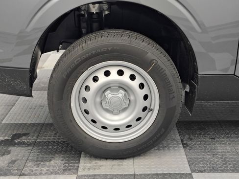 New 2025 Ford Maverick XL image 12